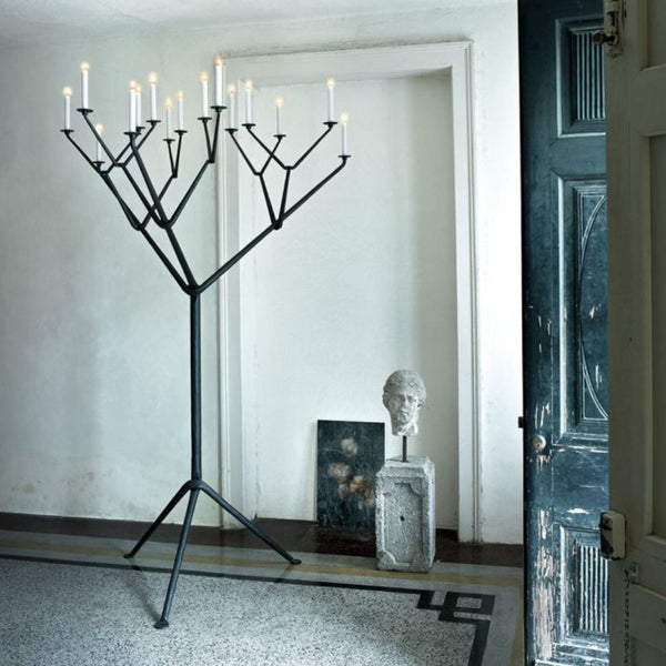 Magis Floor Candle Kandelaar 200 cm hoog met 15 armen 200cm hoog 15 armen