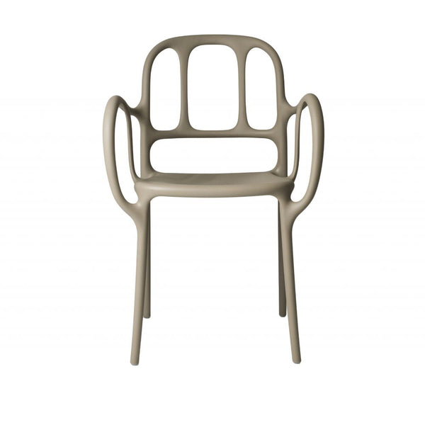 Magis Design Mila Stapelstoel – Duurzaam, Comfortabel, Weerbestendig Beige